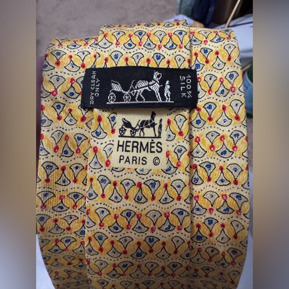 Hermes AUTHENTIC Vintage Yellow Patterned Red Blue 100% Silk Tie - Picture 8 of 16
